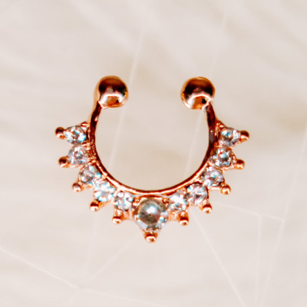 rose gold/clear rhinestone faux septum piercing